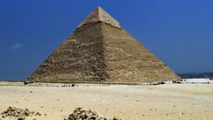 La pyramide génératrice d'ondes de formes